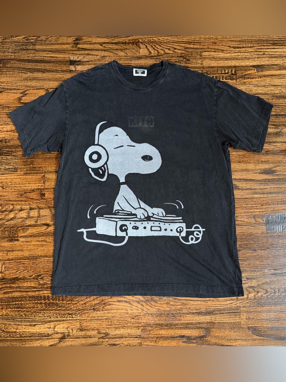 KITH Records for Peanuts DJ Snoopy Vintage T- Shirt Black Size Large SOLD OUT